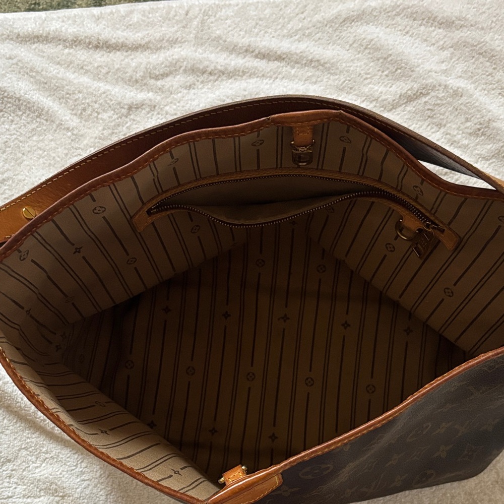 Louis Vuitton Dark Brown Monogram Shoulder Bag - Picture 3 of 9